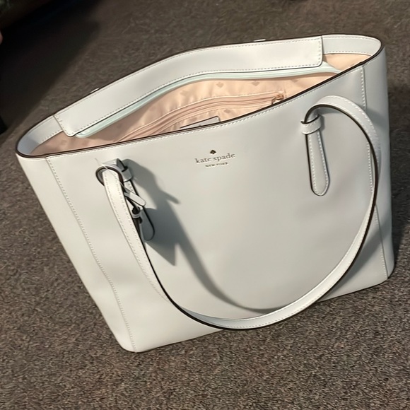 Kate spade tote - Picture 1 of 3